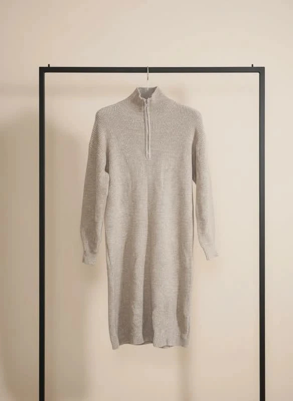 مانتو بافت زنانه زیبدار مدل “Silver Cozy Knit Dress”