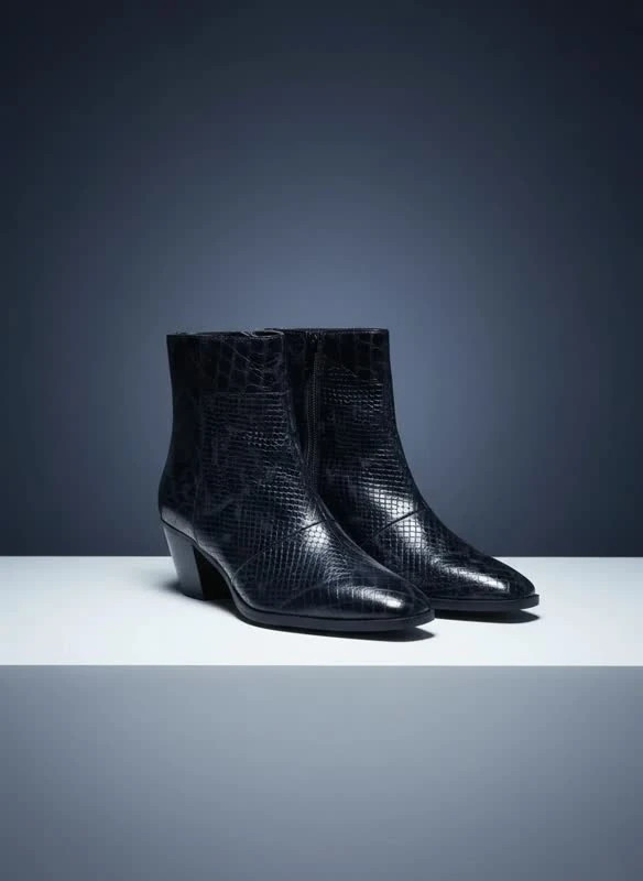 نیمبوت زنانه مدل Croc Elegance