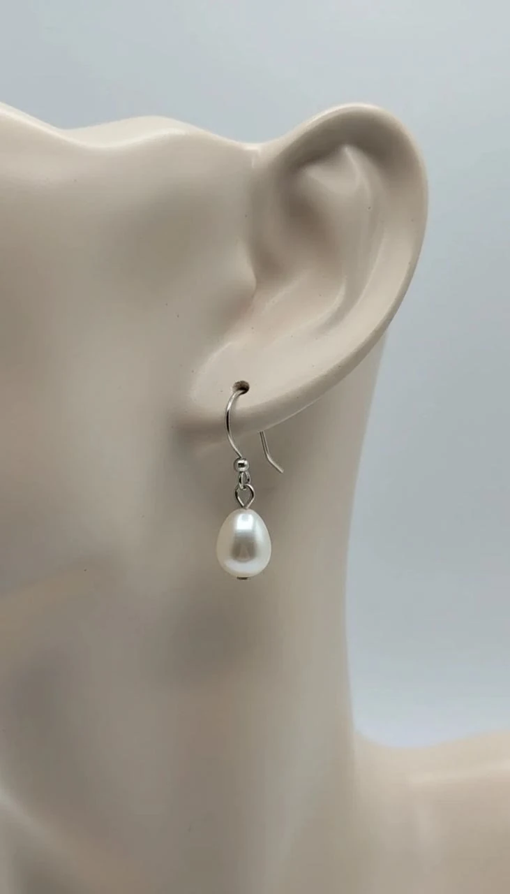گوشواره زنانه مدل Elegant Pearl Drop