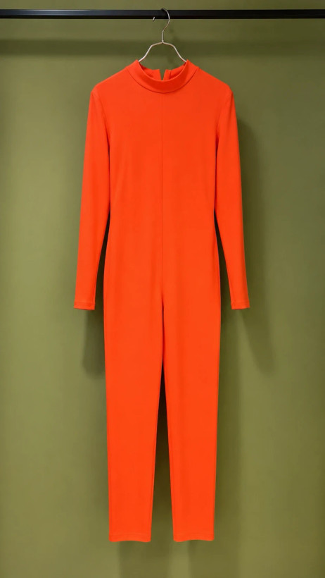 سرهمی زنانه نارنجی با یقهاسکیمو بلند (Orange High-Neck Fitted Jumpsuit)