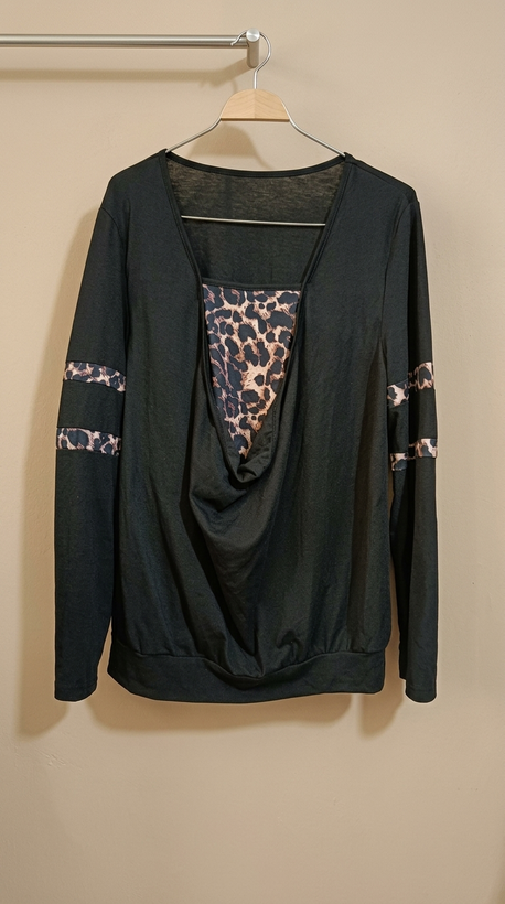 بلوز زنانه مشکی با طرح پلنگی (Leopard Panel Top)