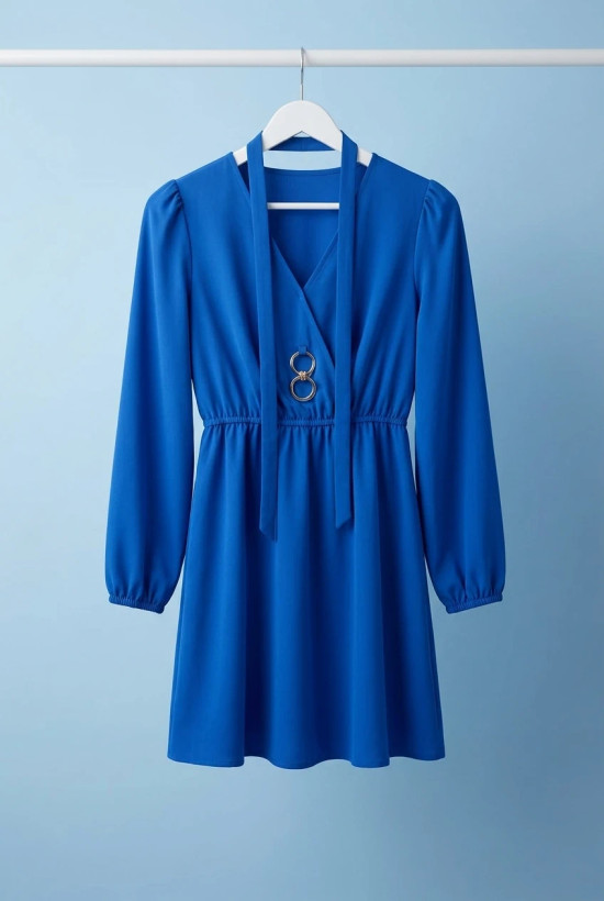 پیراهن کوتاه زنانه آبی رویال با یقه وی و تزئین حلقهای – Royal Blue V‑Neck Ring‑Detail Mini Dress