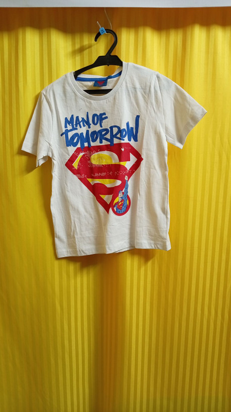 تیشرت اسپرت سفید طرح “Man of Tomorrow” (سوپرمن)