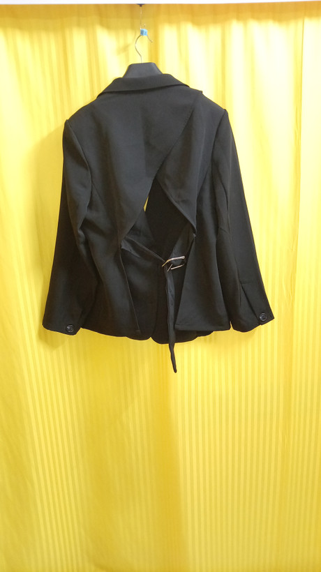 کت زنانه مشکی کمربنددار حلقهای \aj – Black Belted Women’s Blazer